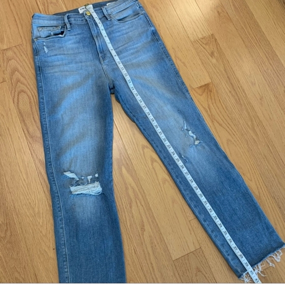 🔥NEW TO CLOSET!!!Frame Le Sylvie Raw Edge Denim🔥 - Picture 5 of 7